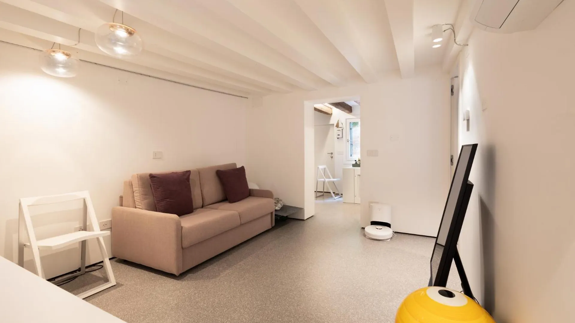 Peggy'S Retreat Luxbotiquehome ~ Wifi + Patio Venedig Apartment